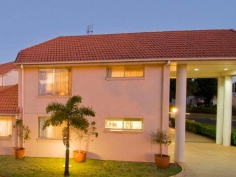Villa Nova Motel Toowoomba Eksteriør billede